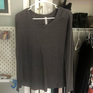 Alo yoga long sleeve shirt